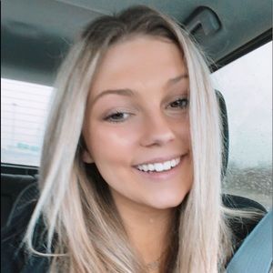 Meet your Posher, Madelyn